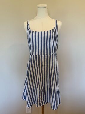 NWT Old Navy Navy and White Striped Summer Dress